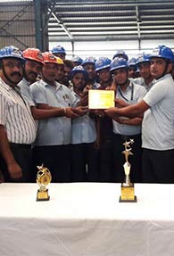 Award-celebration-with-SKM-Employees